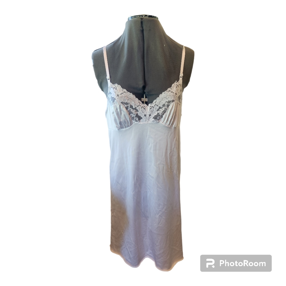 Vintage Ladies Vassarette White Slip with lace details, Size 38